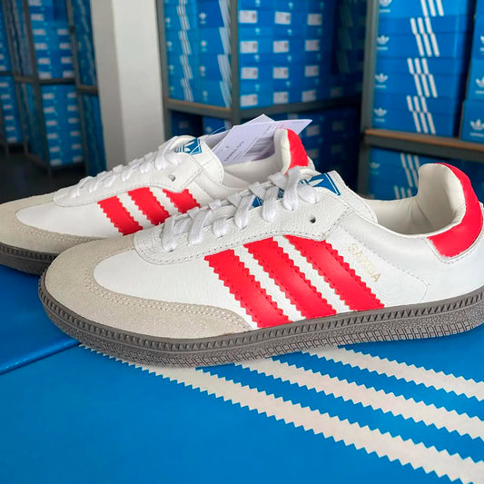Tênis clássico Samba branco e vermelho
