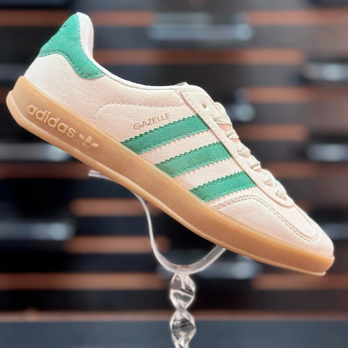 Tênis clássico Samba Creme e verde