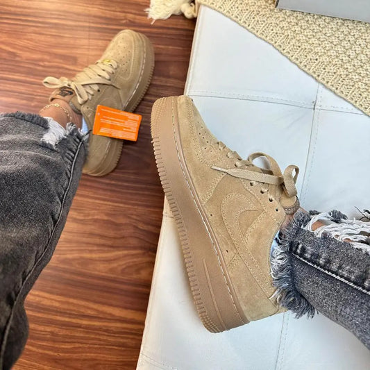 TÊNIS AIR CARAMELO EM COURO